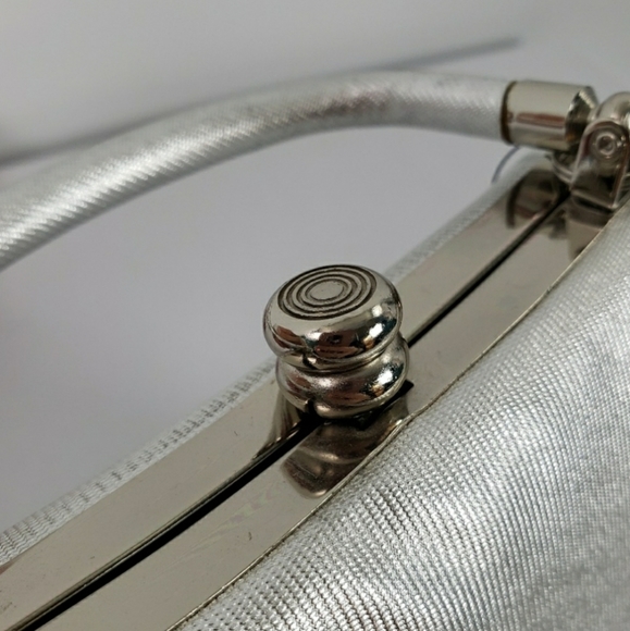 Small Vintage Purse - Picture 3 of 5